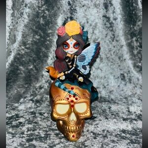 Fairy skull glow figurine